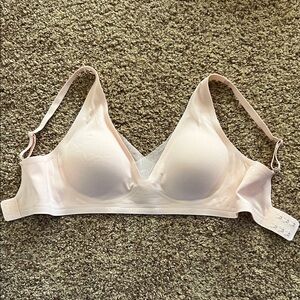 Reaction Kenneth Cole Light Pink Wireless Bra